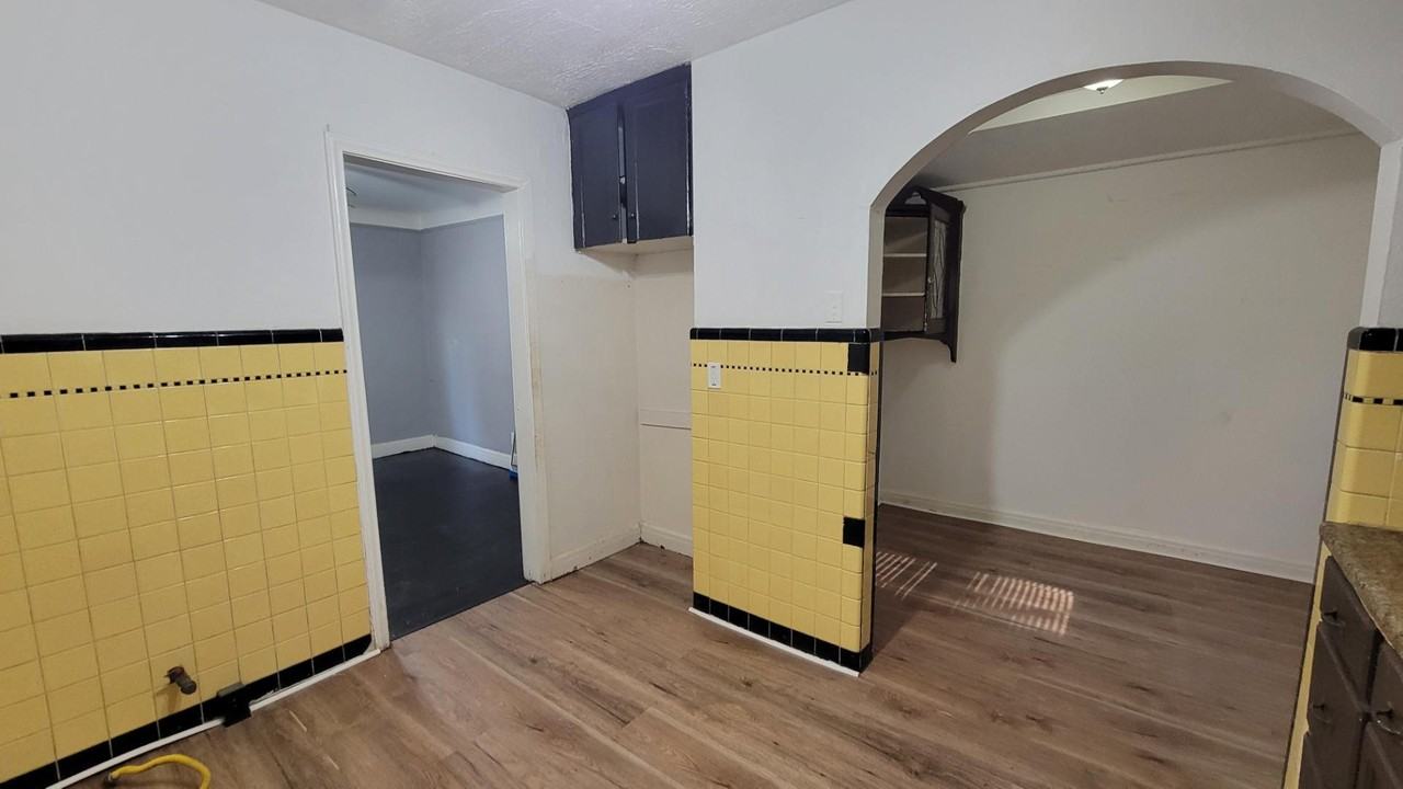 3276 Tyler St - Photo 6 of 10