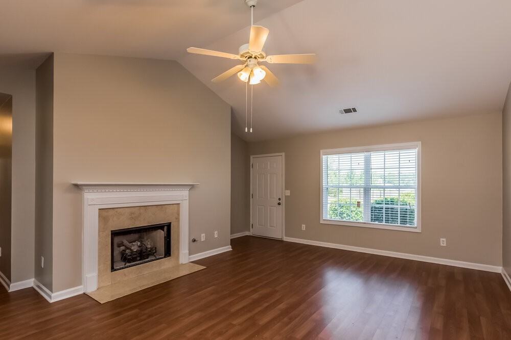 106 Millpond Pkwy - Photo 2 of 17