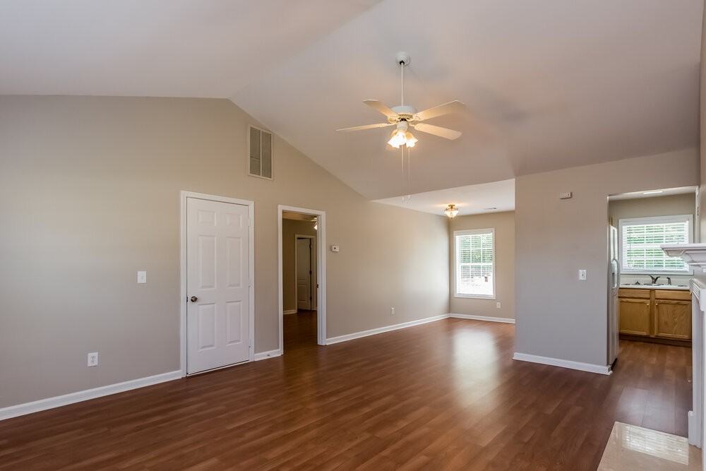 106 Millpond Pkwy - Photo 3 of 17