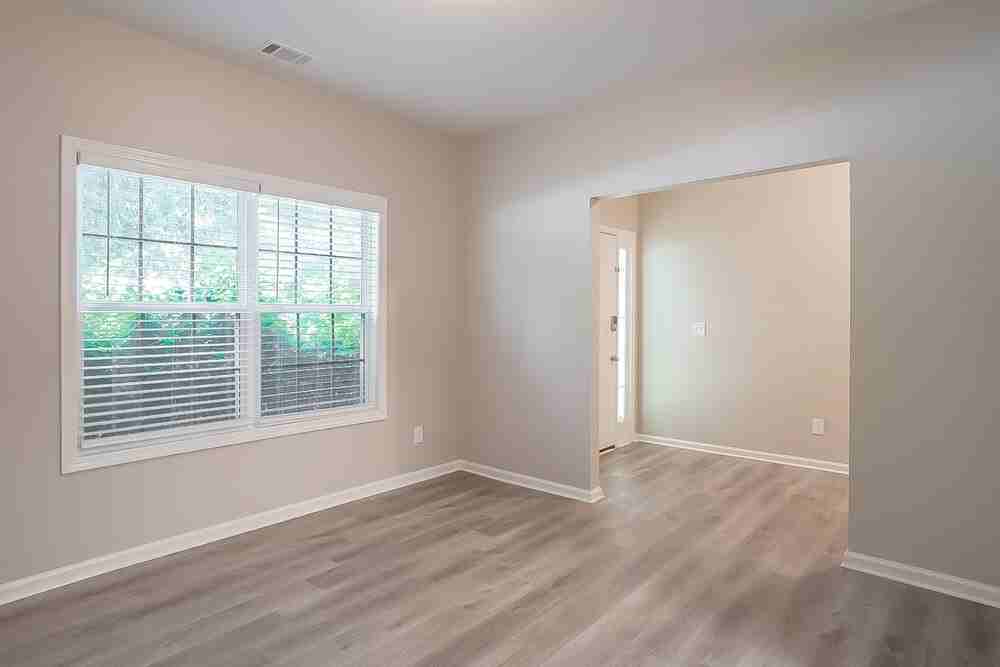 4600 Ferncrest Pl - Photo 6 of 17