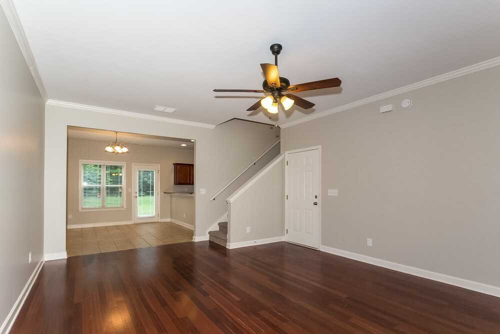 180 Preserve Dr - Photo 2 of 14