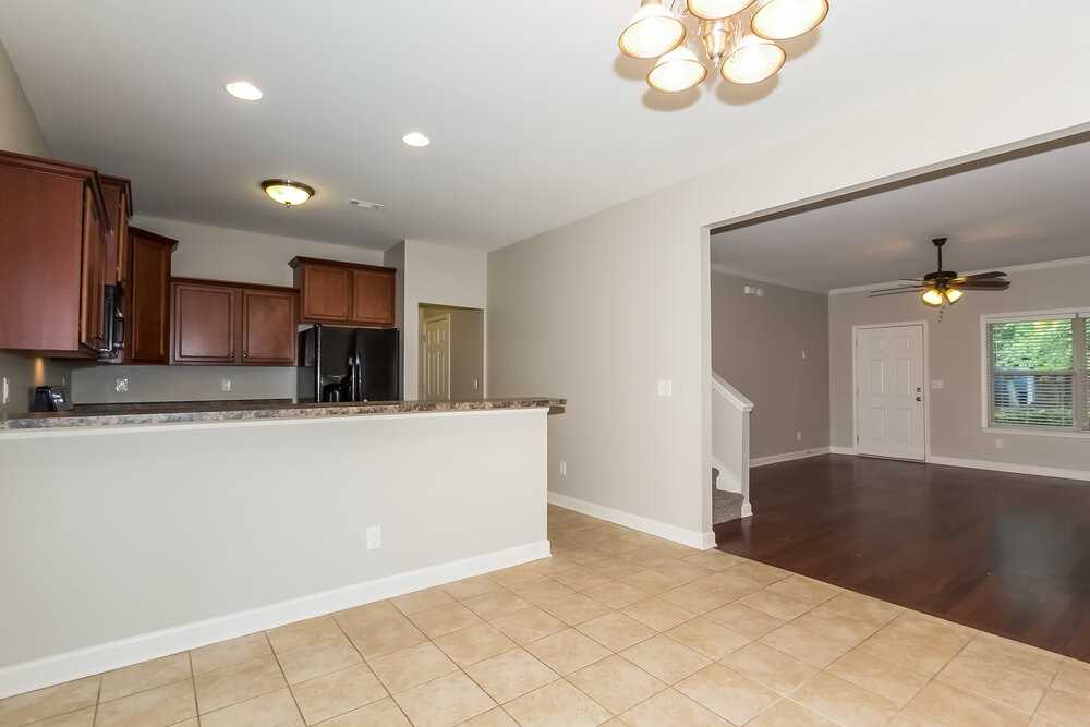 180 Preserve Dr - Photo 6 of 14