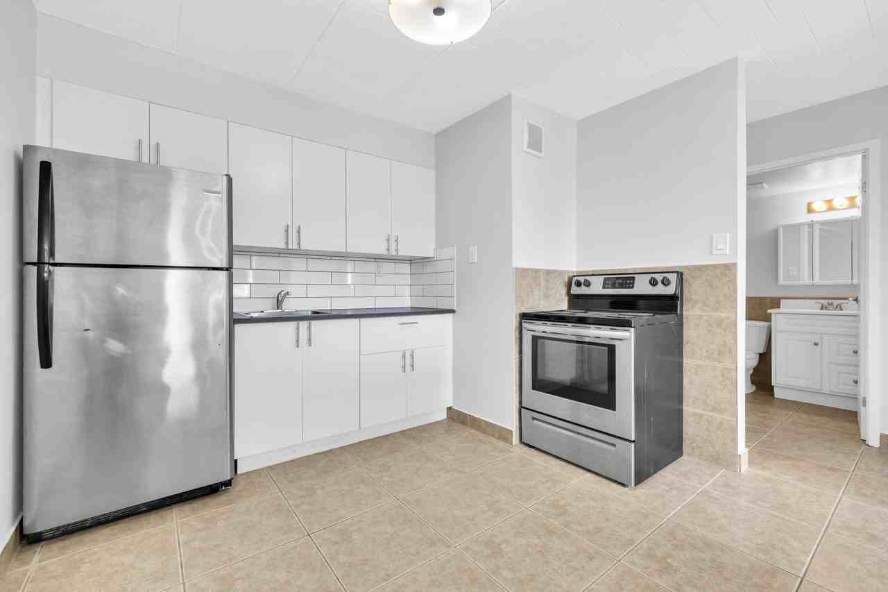 833 Pillette Road #33 - Photo 3 of 9