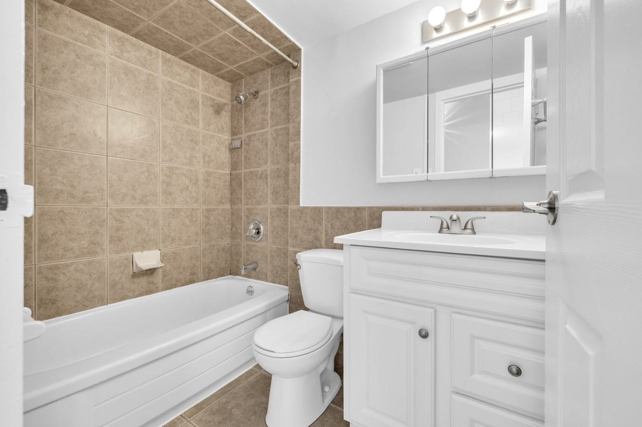 833 Pillette Road #33 - Photo 5 of 9
