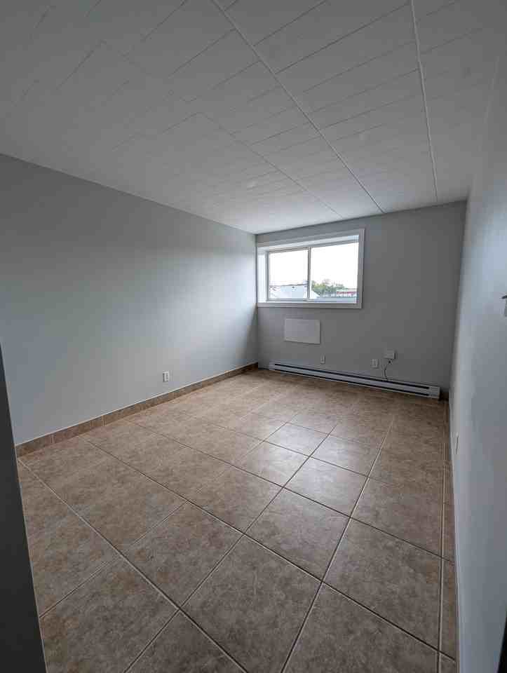 833 Pillette Road #36 - Photo 4 of 11