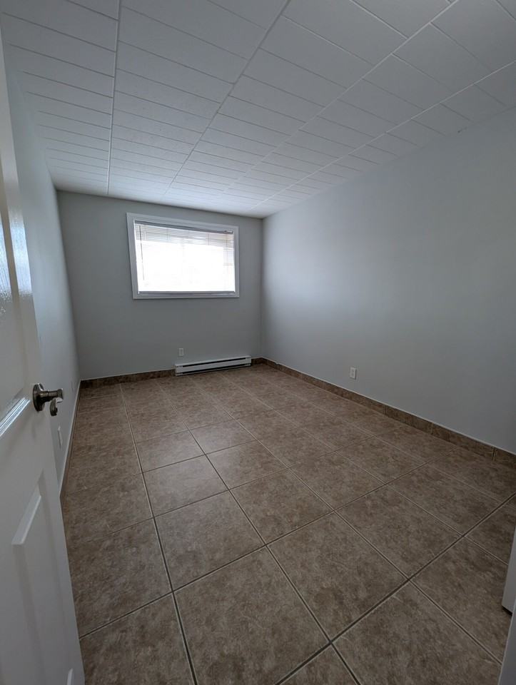 833 Pillette Road #36 - Photo 5 of 11