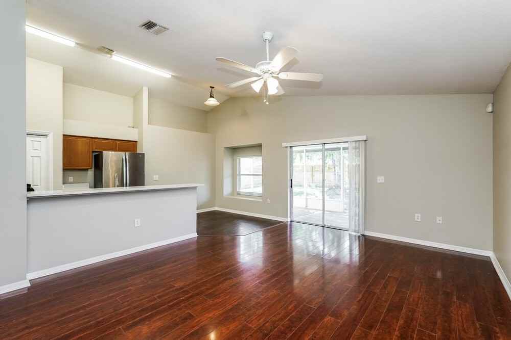 3807 Lockridge Dr - Photo 3 of 16
