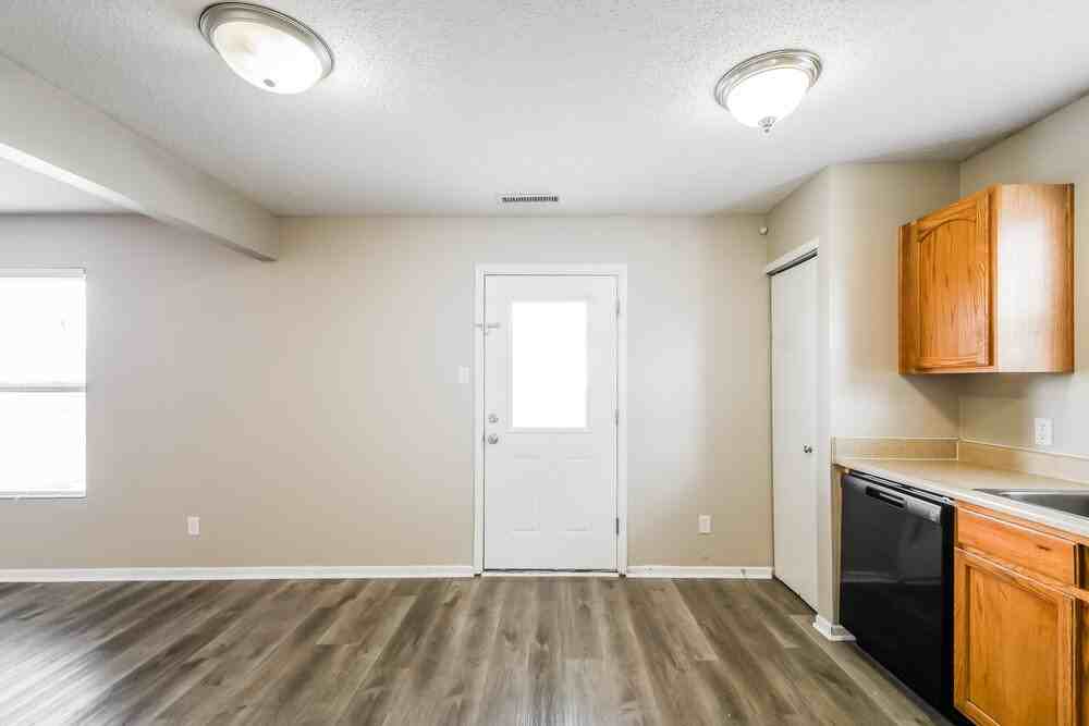 7930 Caraway Ln - Photo 7 of 17