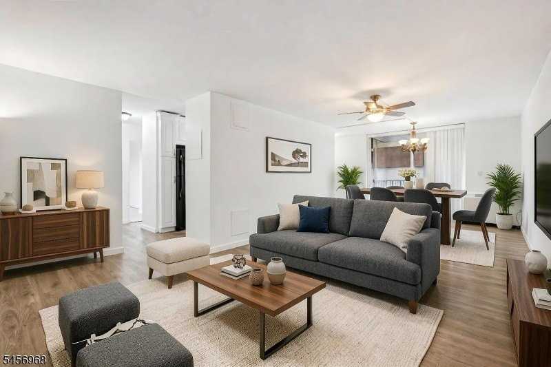 712 N Broad St #2C - Photo 4 of 32