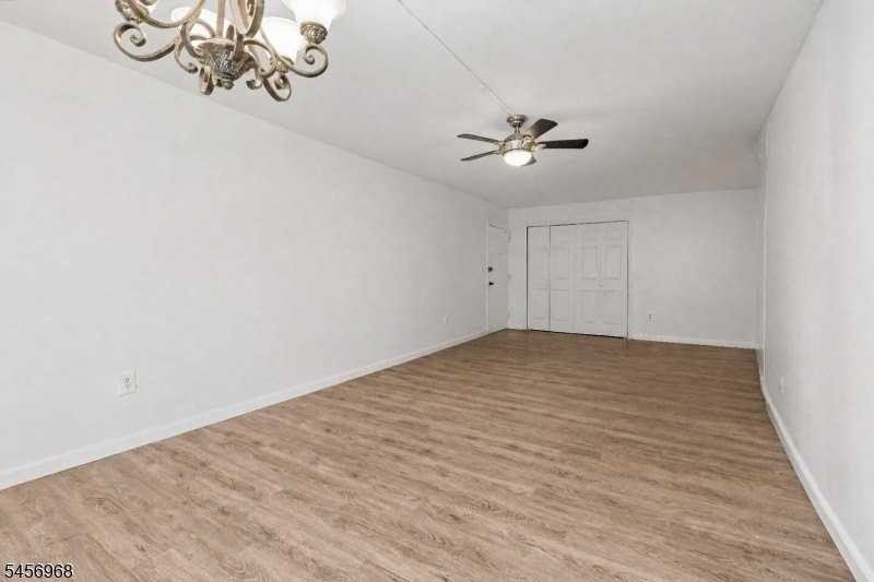 712 N Broad St #2C - Photo 6 of 32
