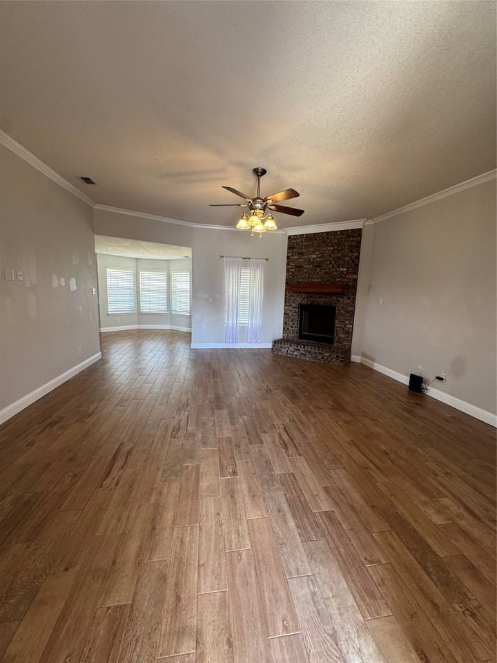 4925 Many Waters Dr - Photo 2 of 15