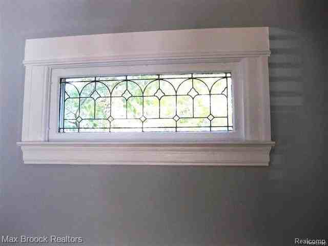 287 Oakland Ave - Photo 4 of 12