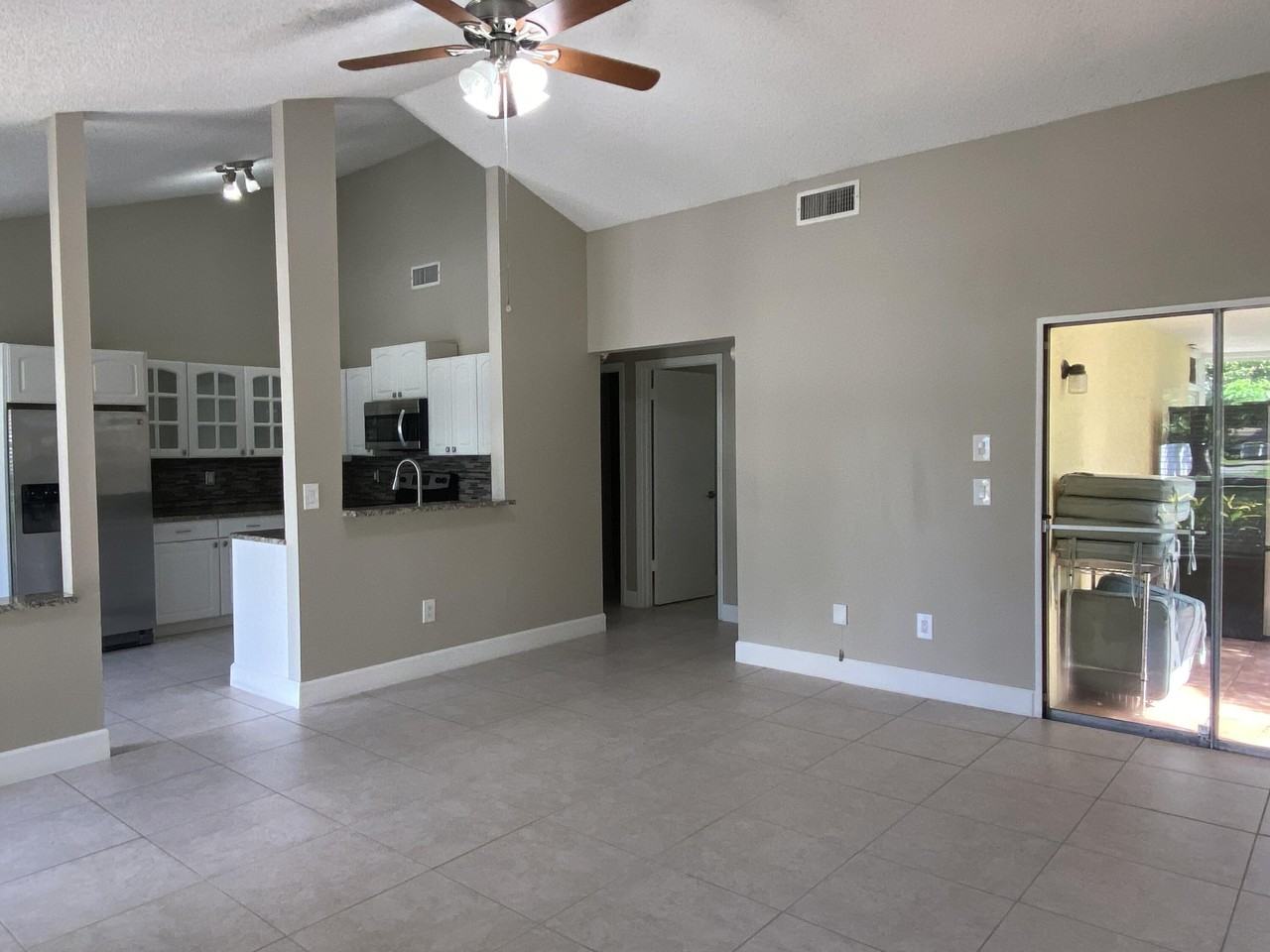 8233 Scenic Turn - Photo 4 of 39