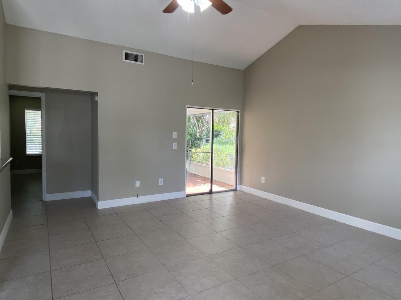 8233 Scenic Turn - Photo 5 of 39