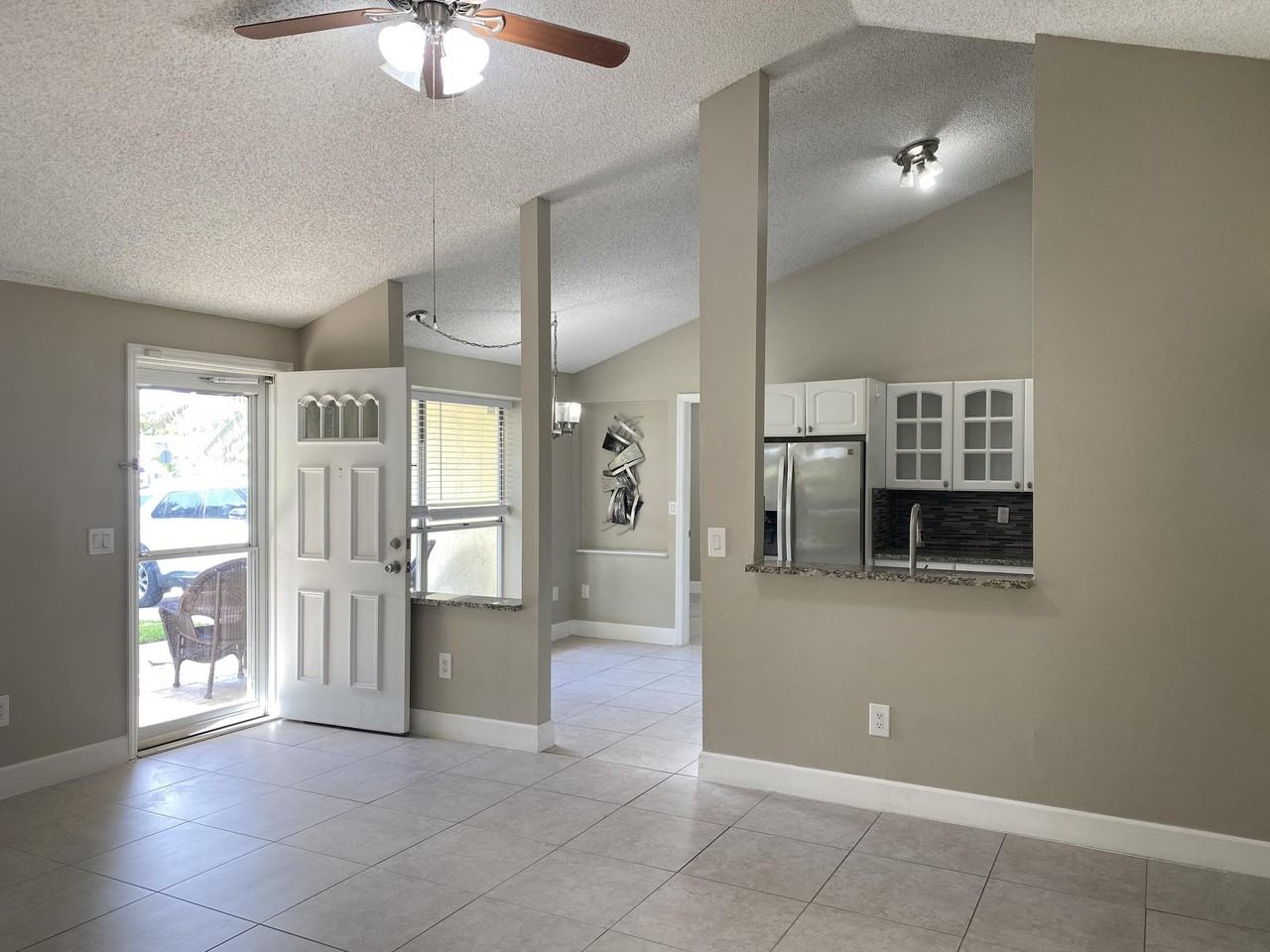 8233 Scenic Turn - Photo 6 of 39