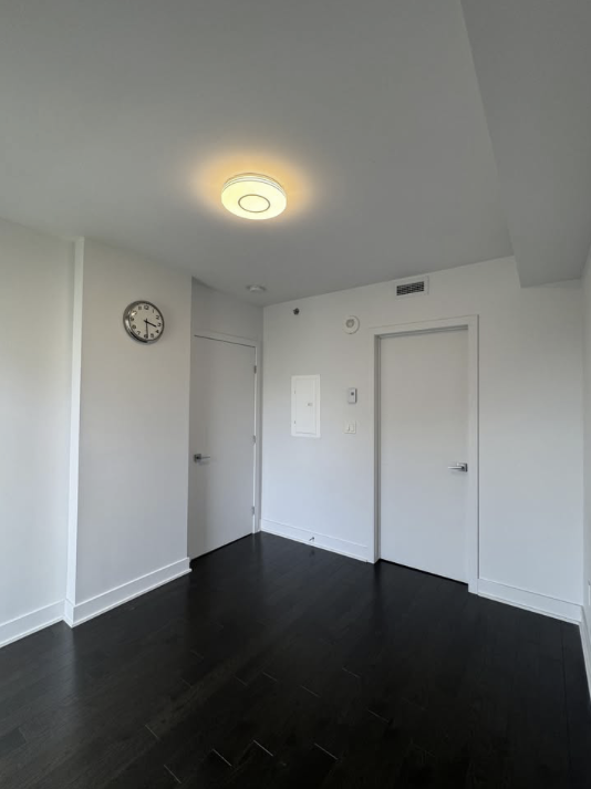 2300 Rue Tupper #1105 - Photo 4 of 14