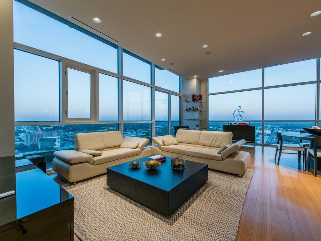 555 E 5th St #2901 - Photo 5 of 18