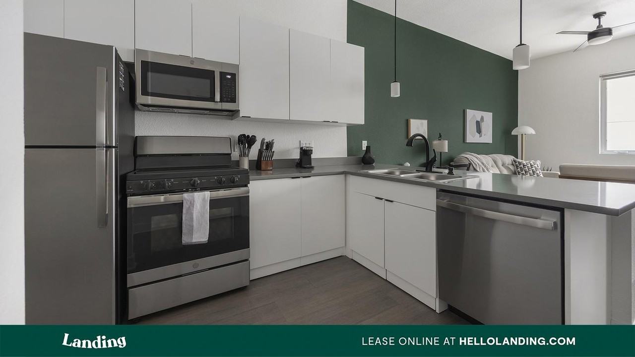 1586 Hooker Street - Photo 5 of 50