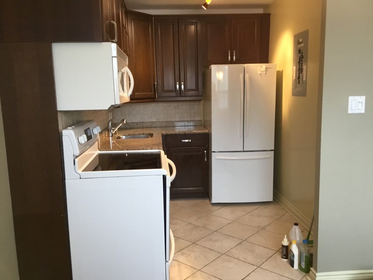 2 Ridelle Avenue #203 - Photo 6 of 7