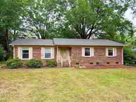 121 Westview Dr - Photo 1 of 1