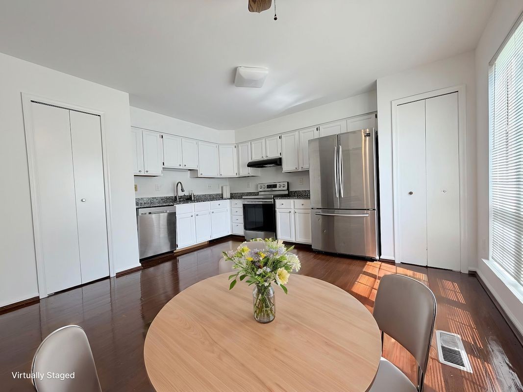 6122 Little Foxes Run - Photo 2 of 31