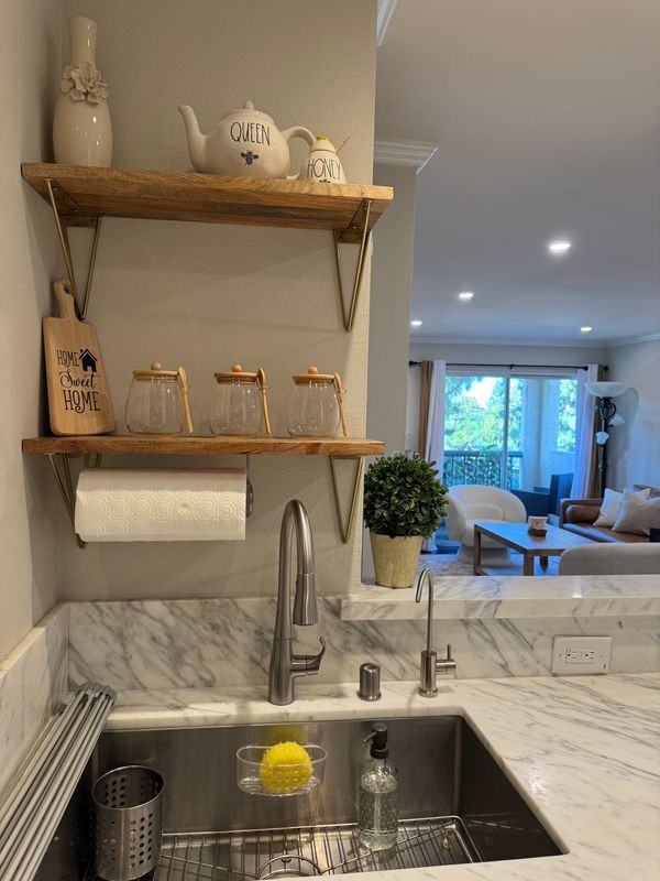 5530 Owensmouth Ave - Photo 6 of 14