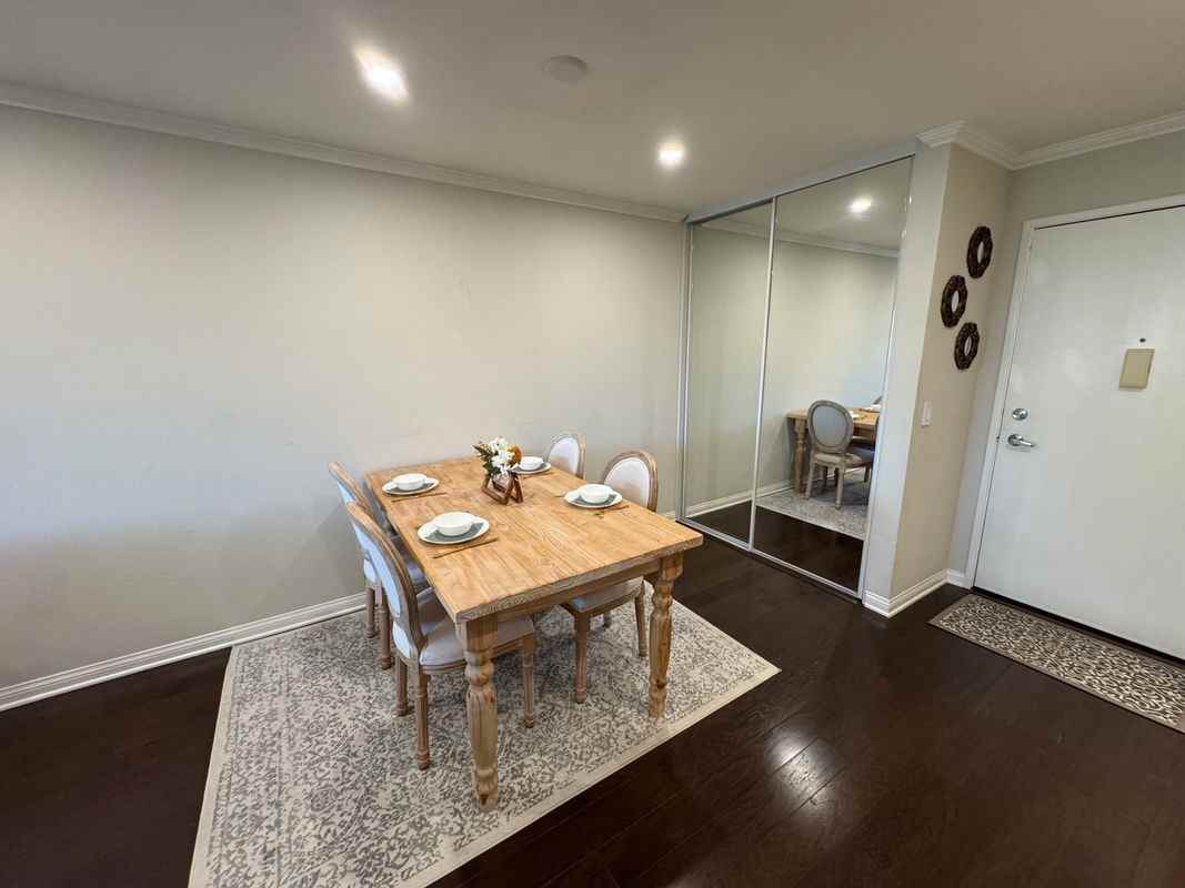 5530 Owensmouth Ave - Photo 7 of 14
