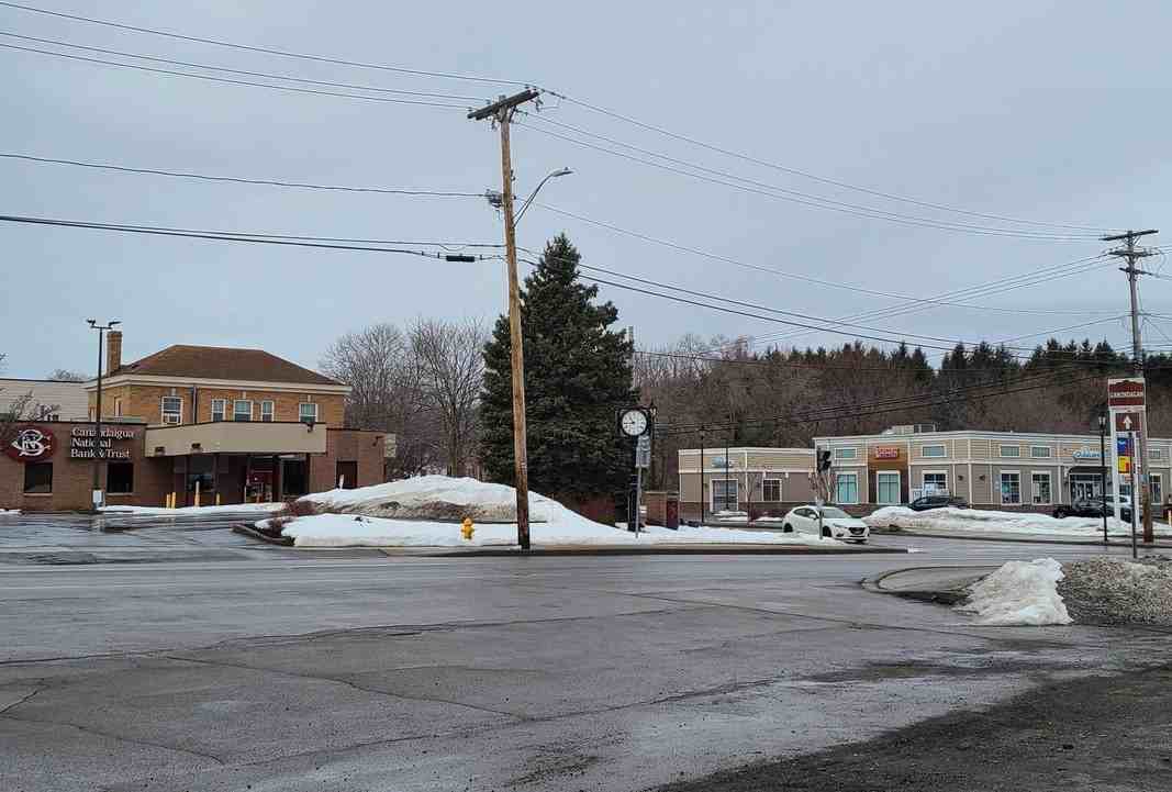 2 E Main St - Photo 2 of 4