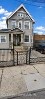 featured image of 318 Broadway ##1