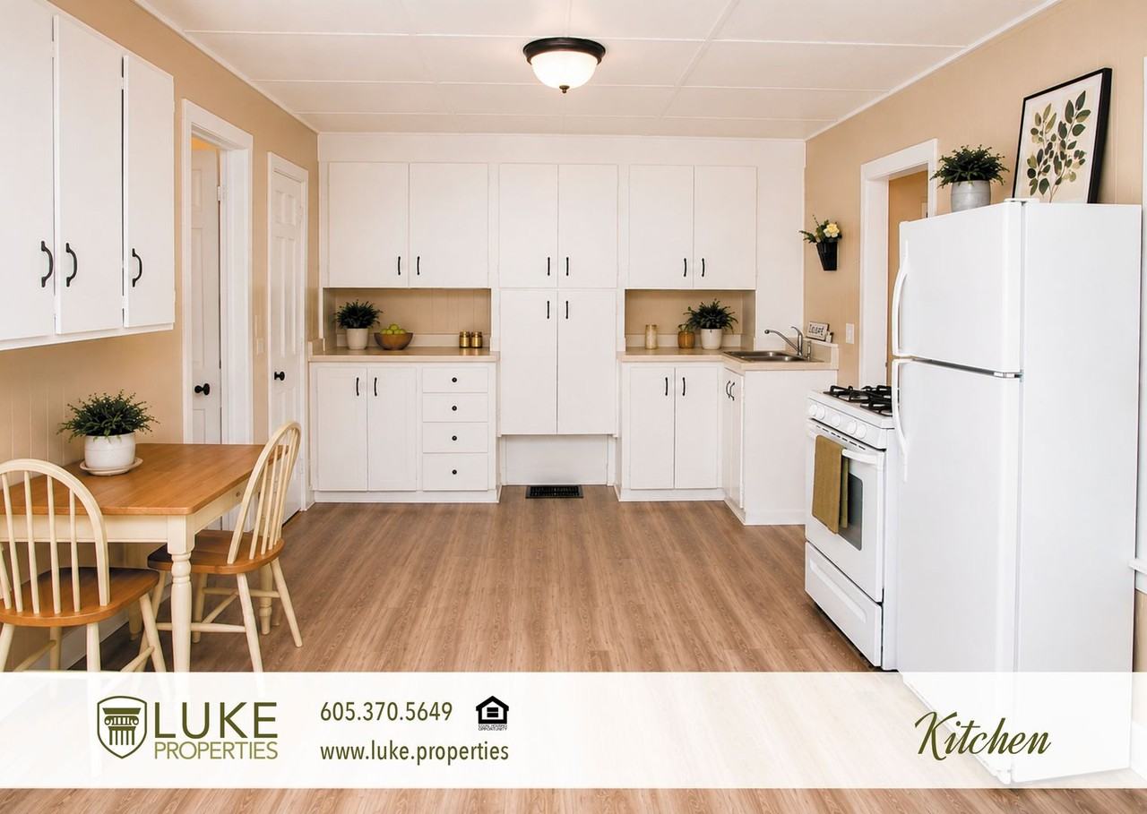 802 N Dakota Ave - Photo 4 of 14