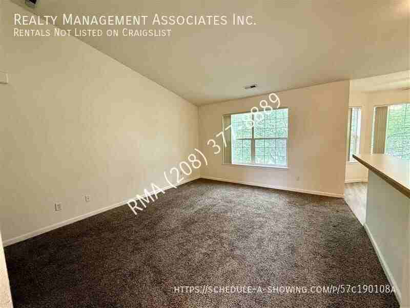 10054 W Garverdale Ln #202 - Photo 4 of 13