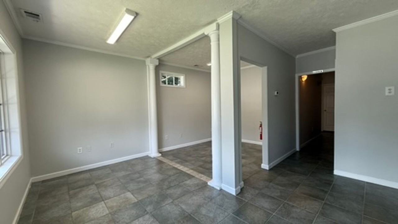 10634 Ford Ave - Photo 2 of 20