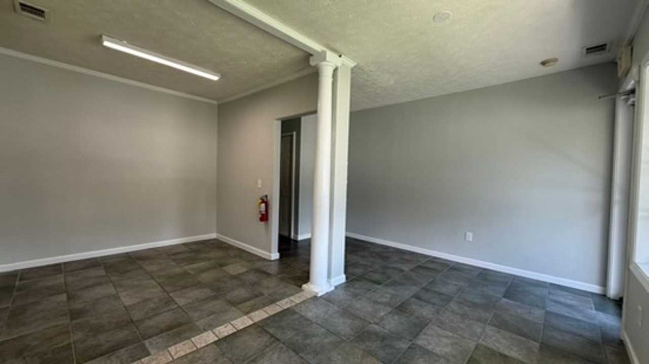 10634 Ford Ave - Photo 4 of 20