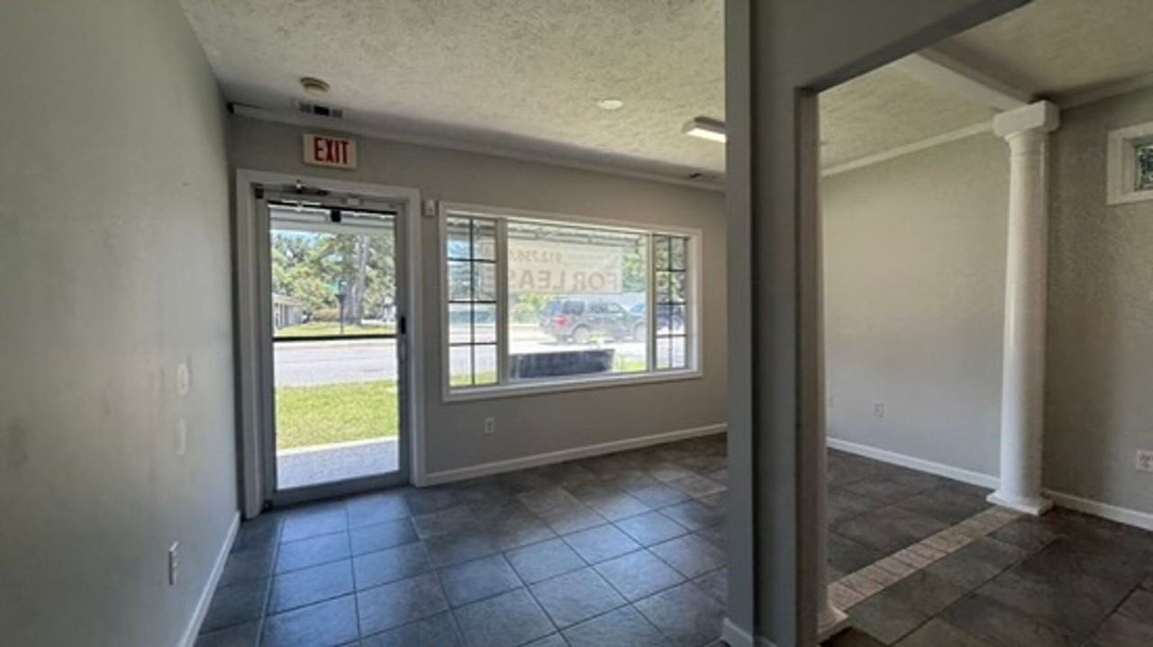 10634 Ford Ave - Photo 7 of 20