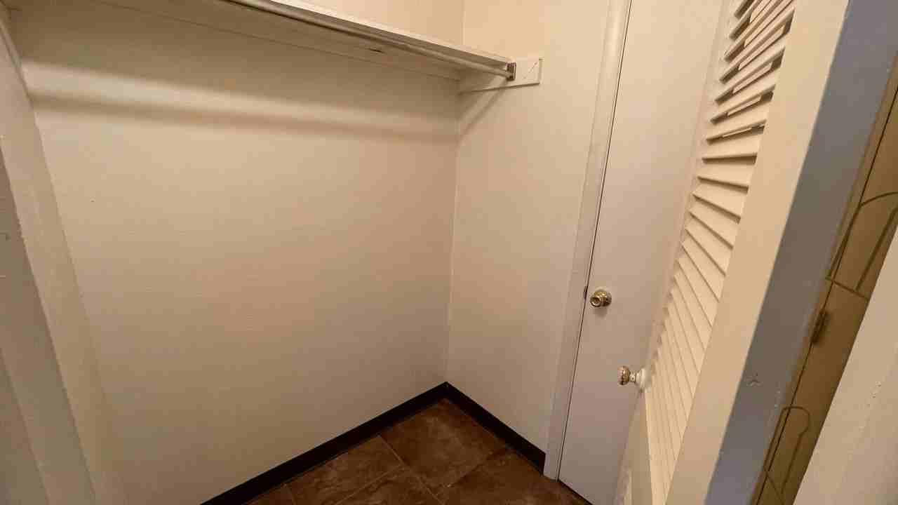 234 1/2 Wilson Ave - Photo 6 of 9