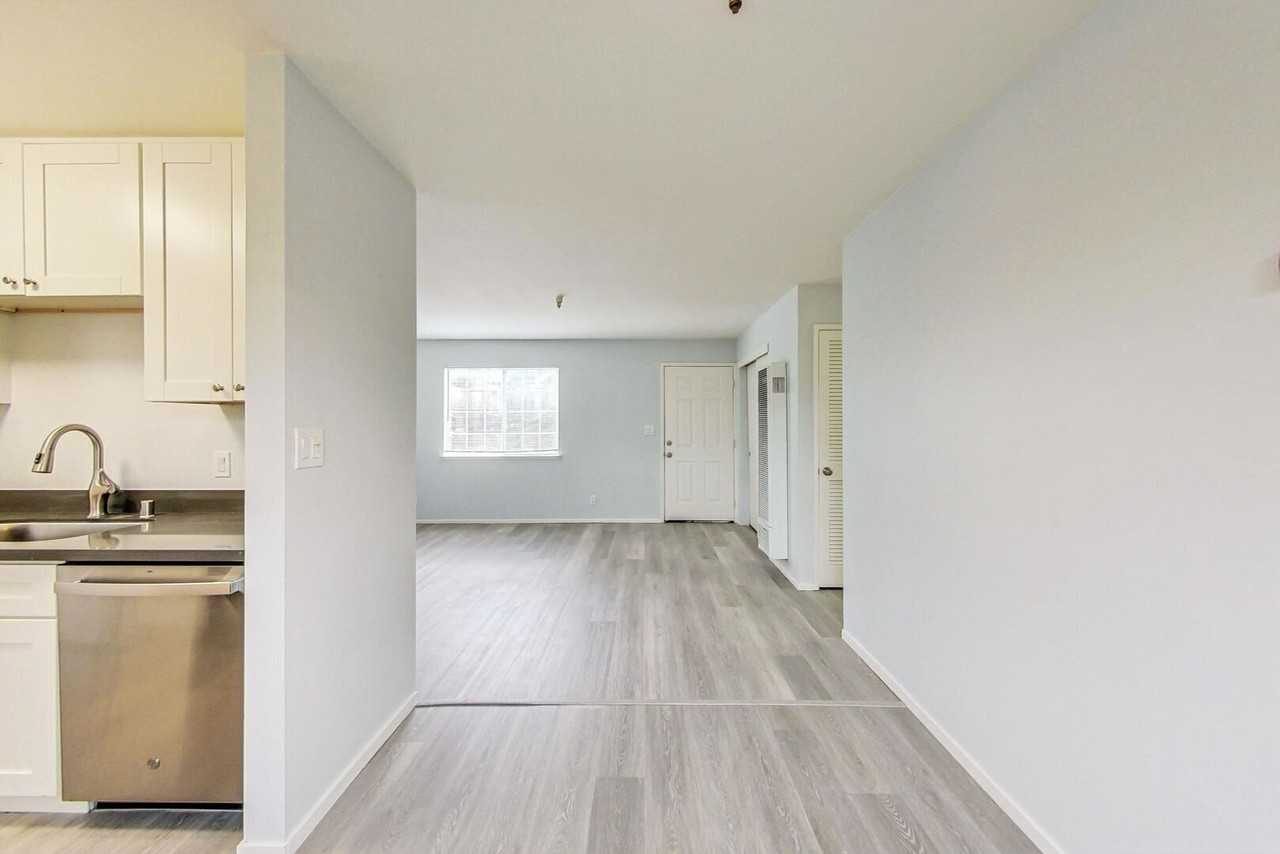 1807 Sausal St #A - Photo 5 of 33