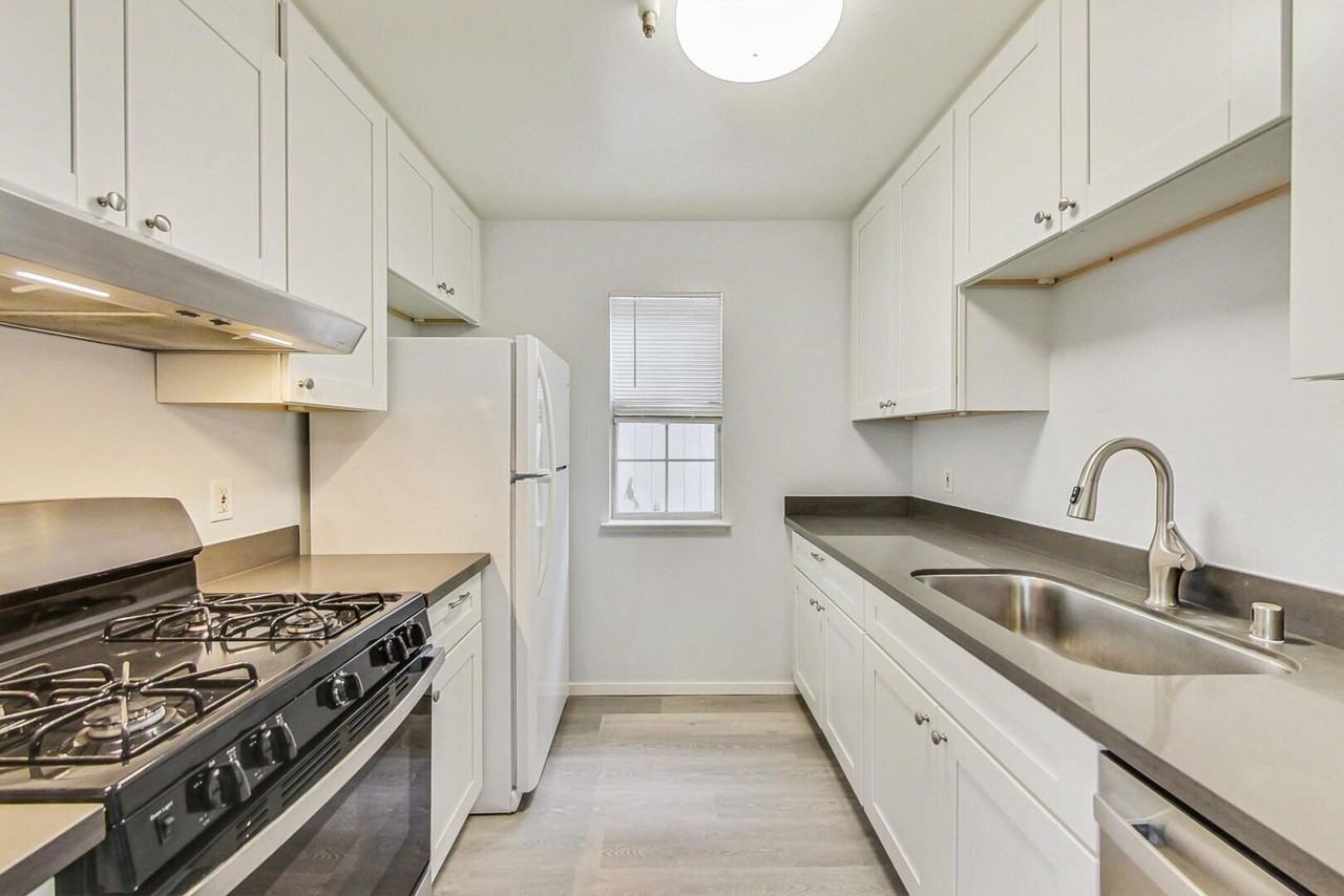 1807 Sausal St #A - Photo 7 of 33