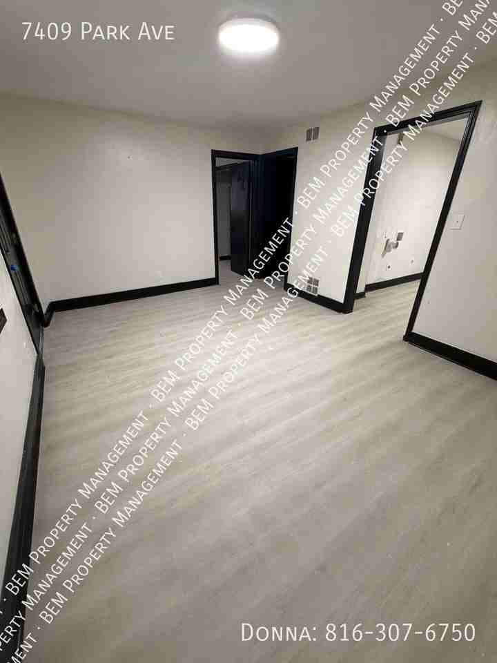 7409 Park Ave - Photo 4 of 11