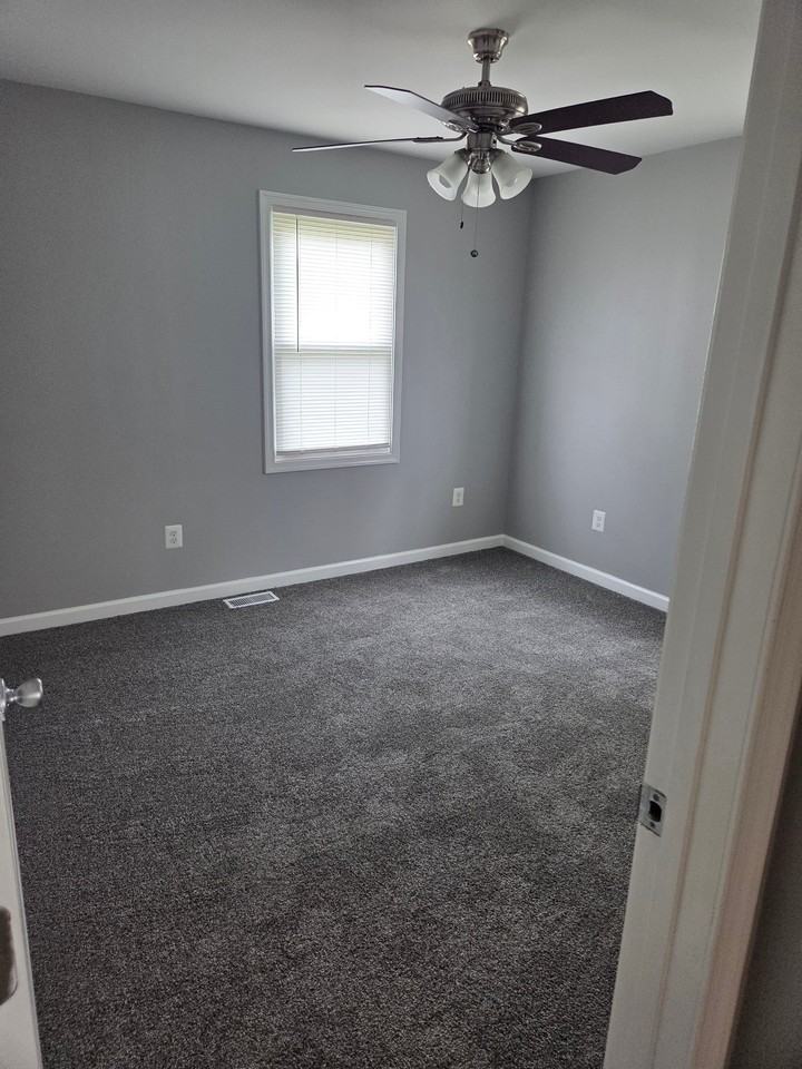 961 Martin Rd - Photo 7 of 11