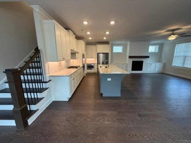 570 Turlington Pl - Photo 6 of 50