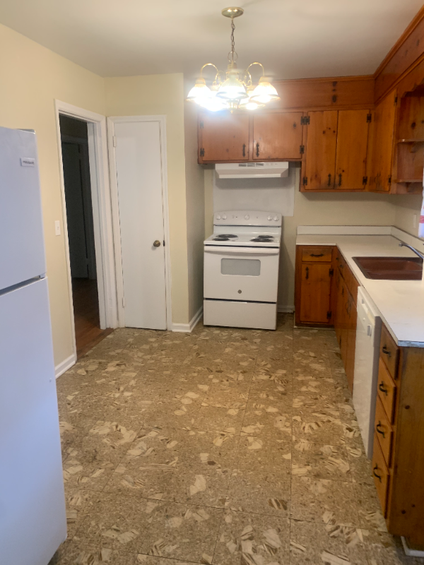 2916 Walden Dr - Photo 4 of 10