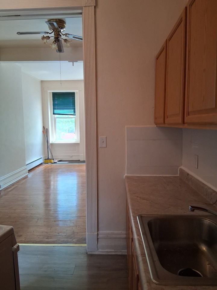 1029 Penn St #2ndFLFRONT - Photo 4 of 7