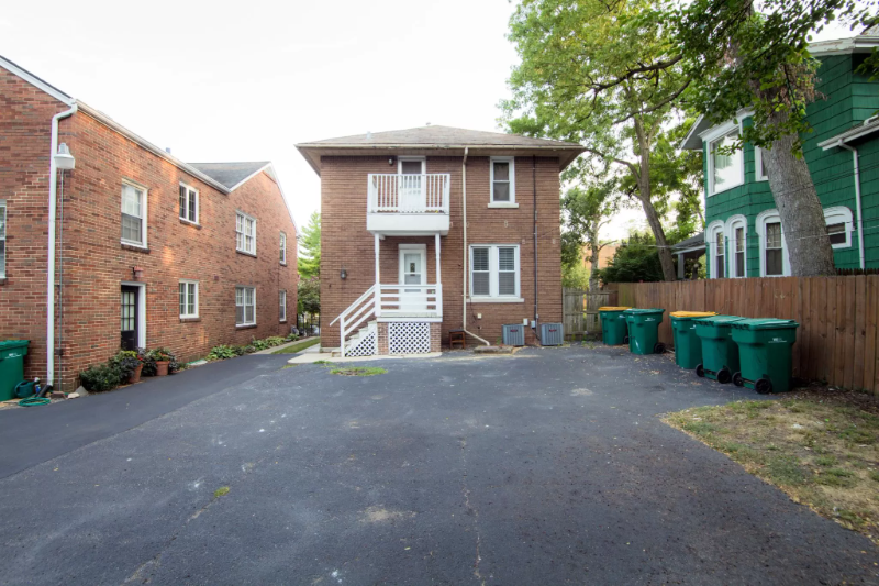 511 W Marion St #1 - Photo 3 of 17
