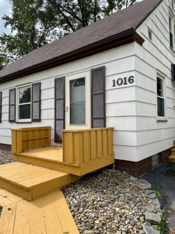 1016 Willard Ave Se - Photo 2 of 18