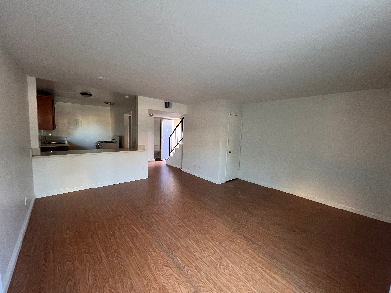 305 N Vinedo Ave #2 - Photo 3 of 13