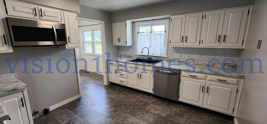 913 W Murphy St - Photo 3 of 19