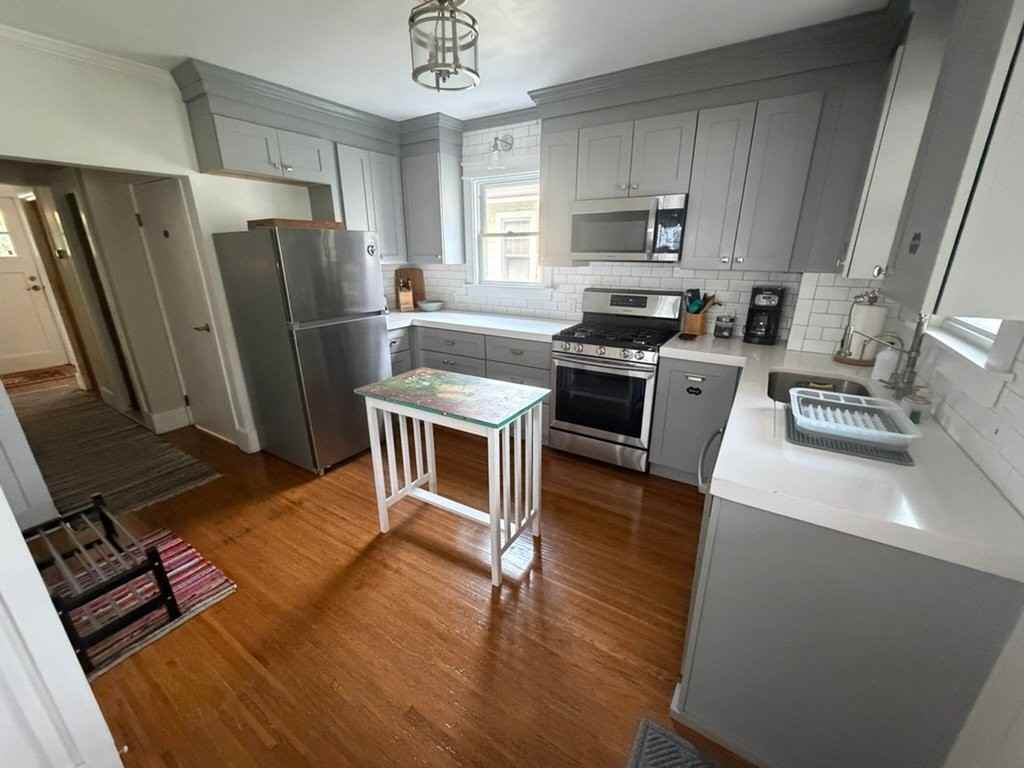 1805 Baker Ave - Photo 7 of 37