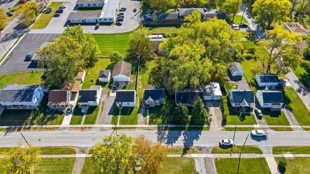149 W Lane Ave - Photo 4 of 24