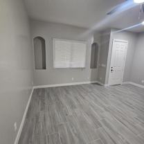 6606 S 50th Ave - Photo 1 of 1