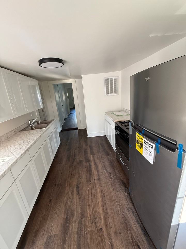 1817 N Evans Ave - Photo 7 of 9